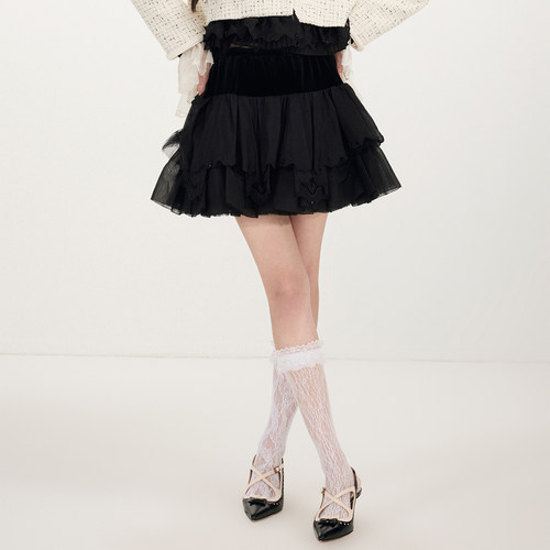 lefame拉飞姆2026早春新品时尚宫廷风丝绒欧根纱拼接半裙短裙