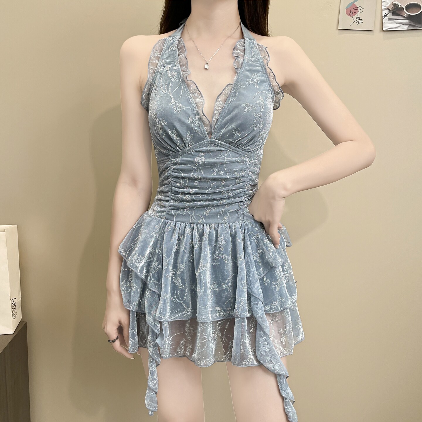 泳衣女夏2025新款爆款连体裙式遮肉显瘦性感露背聚拢高级感泡温泉