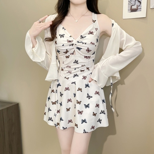 泳衣女2025新款爆款连体蝴蝶罩衫裙式平角遮肉保守高级感温泉泳装