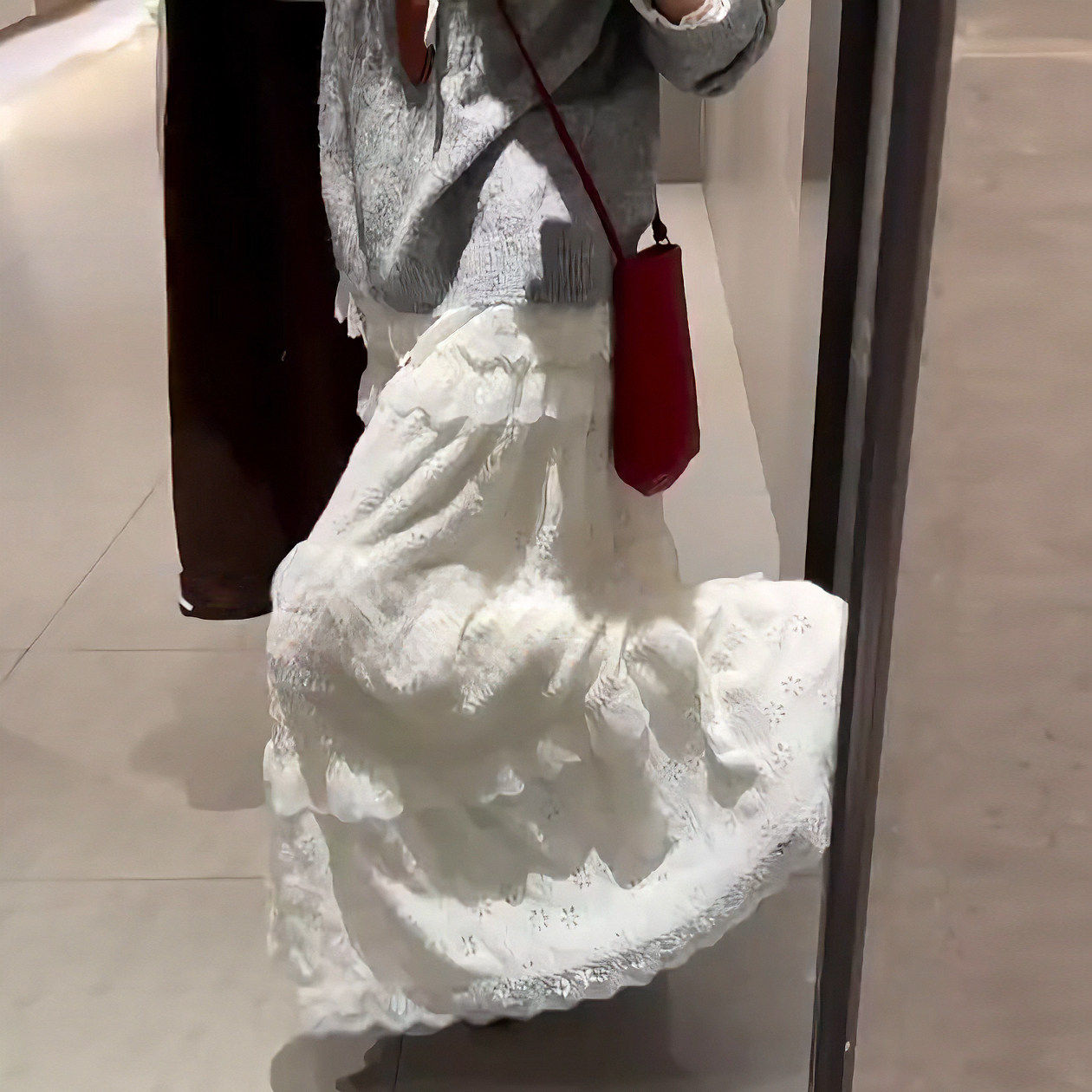 大码胖mm气质温柔风蕾丝拼接蛋糕半身裙女秋冬季高腰a字镂空裙子