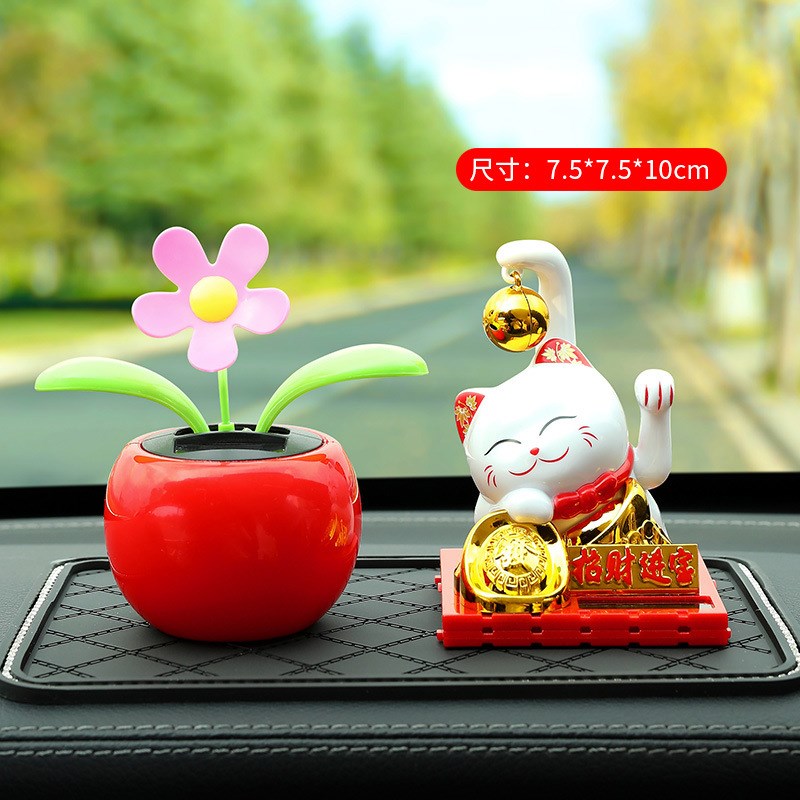 汽车内摆b件新款创意可爱太阳能小车上车载台摇头装饰品汽车用品