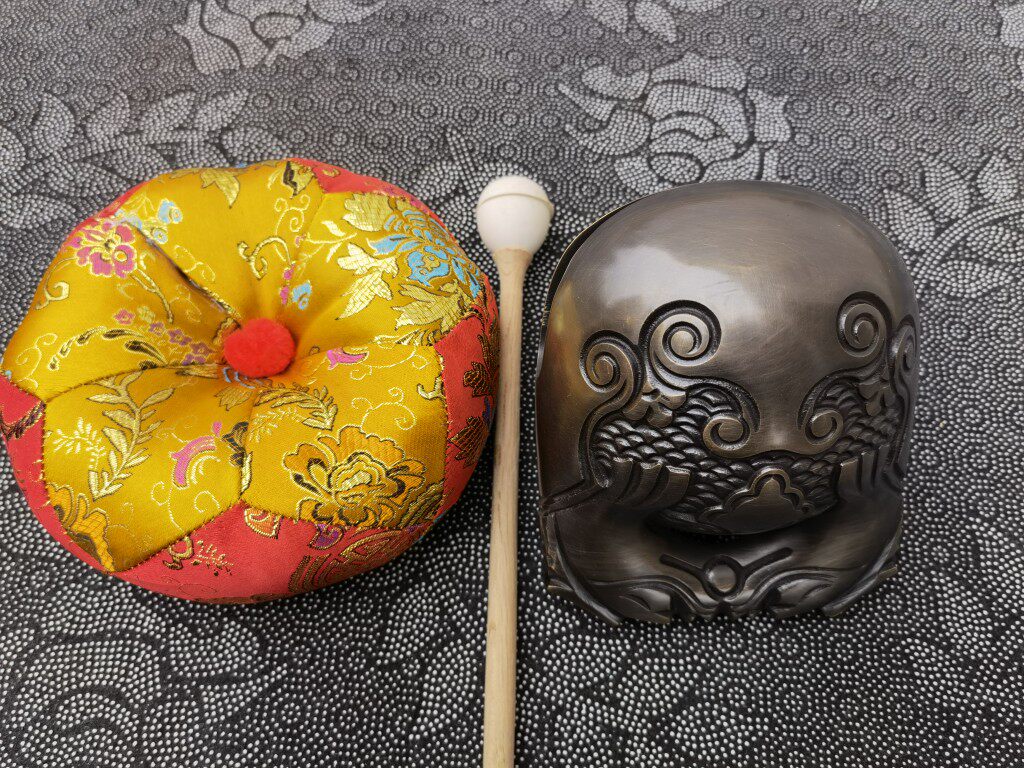 铜木鱼道佛用品木鱼纯铜木鱼精雕敲鱼子道家用品黄铜木鱼