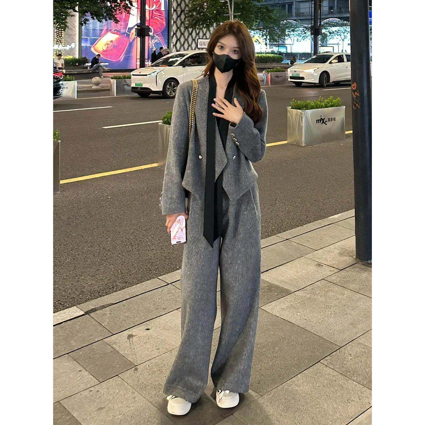 欧洲站高级感西装套装女2025年秋冬新款呢子西服外套直筒裤两件套