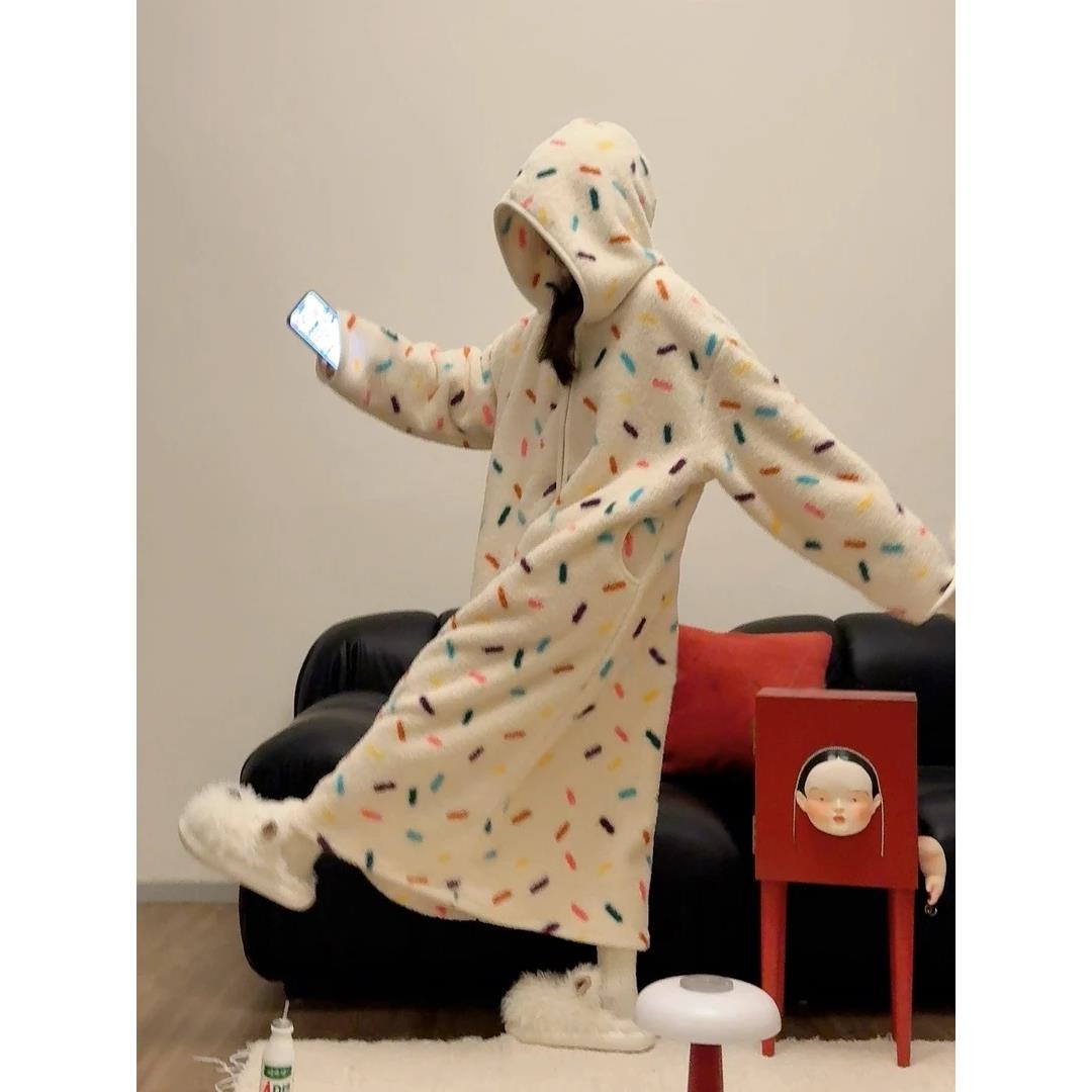 韩版巨好看连帽拉炼米粒绒睡衣长袍女冬季外穿加厚保暖懒人家居服