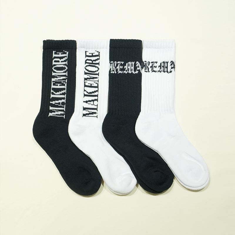 Makemore哥特风字母百搭中筒袜男