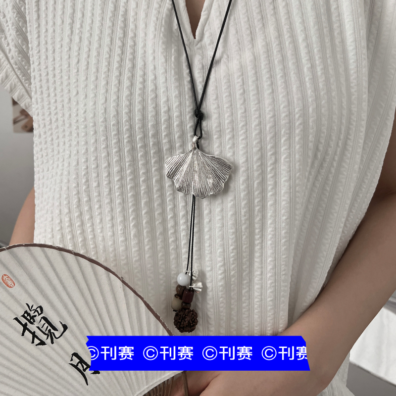 银杏叶长款核桃流苏项链