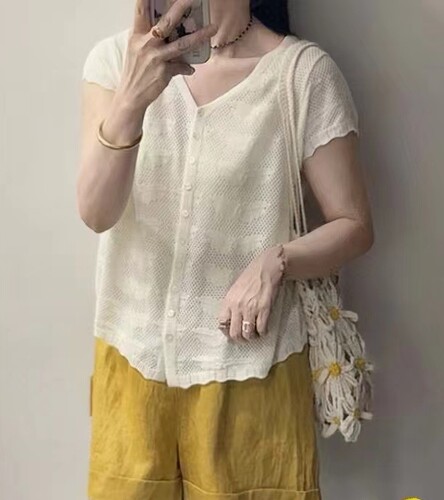 圣仕莲8386 显瘦V领单排扣短袖冰丝针织衫女钩花镂空开衫上衣外搭