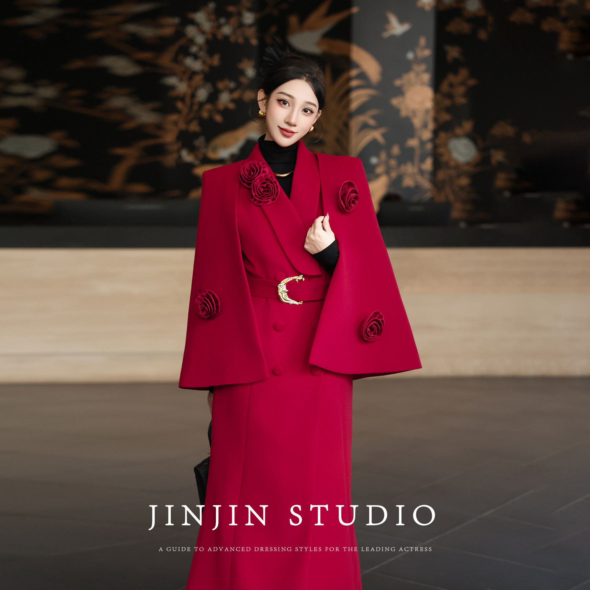 时尚显瘦设计感花朵披肩风衣外套