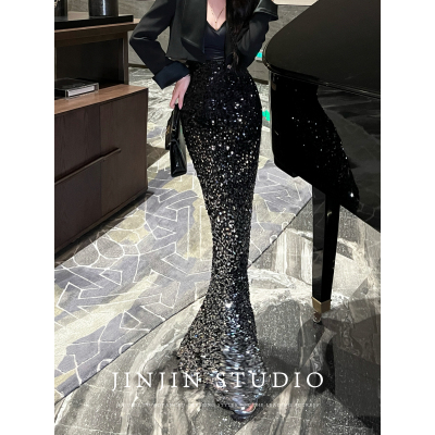 年会重工轻奢修身渐变鱼尾半身裙