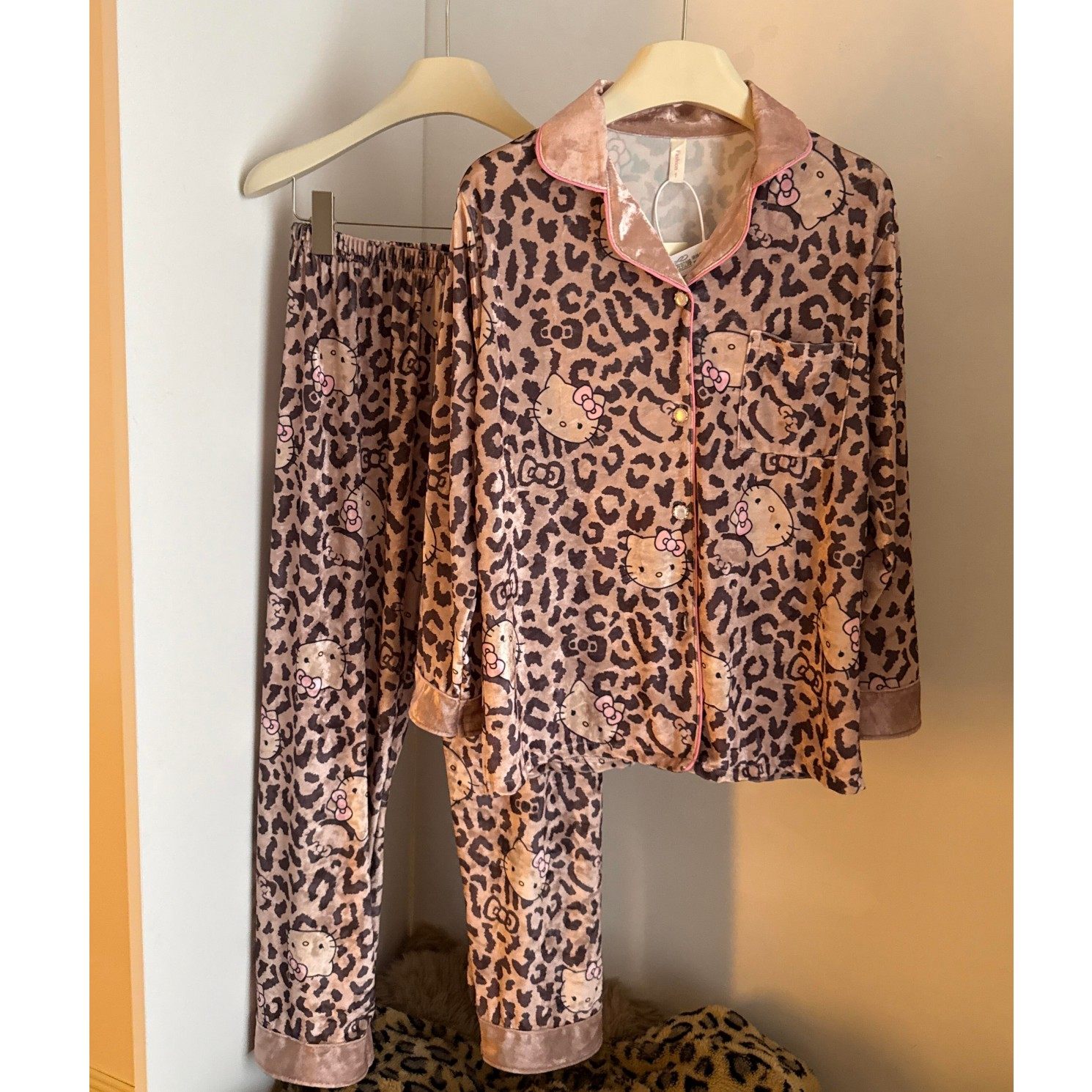 金丝绒睡衣女可爱秋冬季2025新款轻奢风豹纹气质家居服可外穿套装,女士内衣/男士内衣/家居服,睡衣/家居服套装,淘宝优惠券,粉丝福利购,淘宝优惠卷