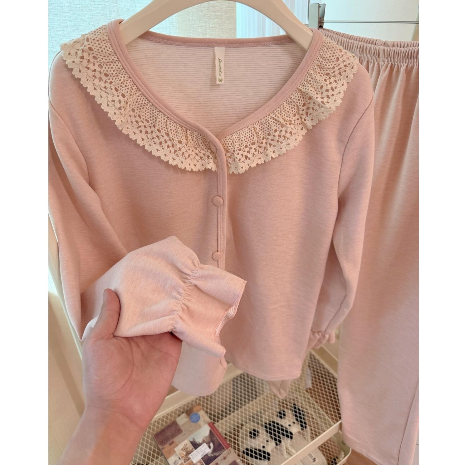 V领花边睡衣女纯色带胸垫秋冬季蚕丝羊绒外穿甜美家居服网红套装,女士内衣/男士内衣/家居服,睡衣/家居服套装,淘宝优惠券,粉丝福利购,淘宝优惠卷