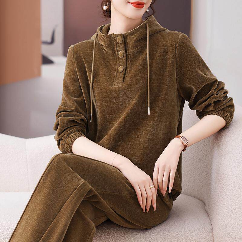 中年妈妈春装运动套装高端丝绒2025新款洋气中老年女春秋连帽卫衣