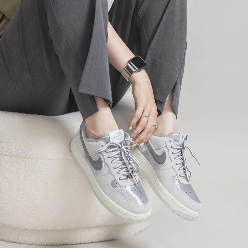 NikeAirForce1Low灰色板鞋女