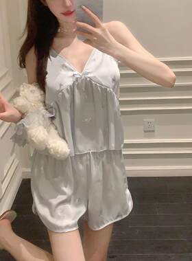 胸垫带女士性感短裤睡衣家居服吊带欲睡衣冰丝烫少女感甜时尚印纯