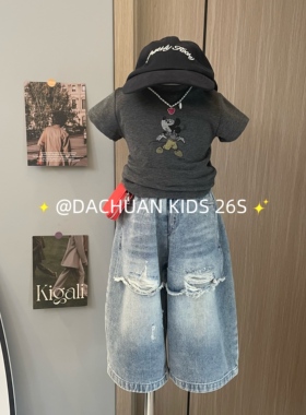 女童灰色米奇短袖T恤假两件P帘牛仔裤2026春装新款割破牛仔裤套装