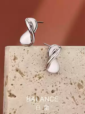 Bai Lan jewelry ear needle 2021 New Tide earrings female summer sterling silver niche design sense Advanced Simple earrings