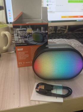 出口货RGB灯光蓝牙小钢炮低音猛