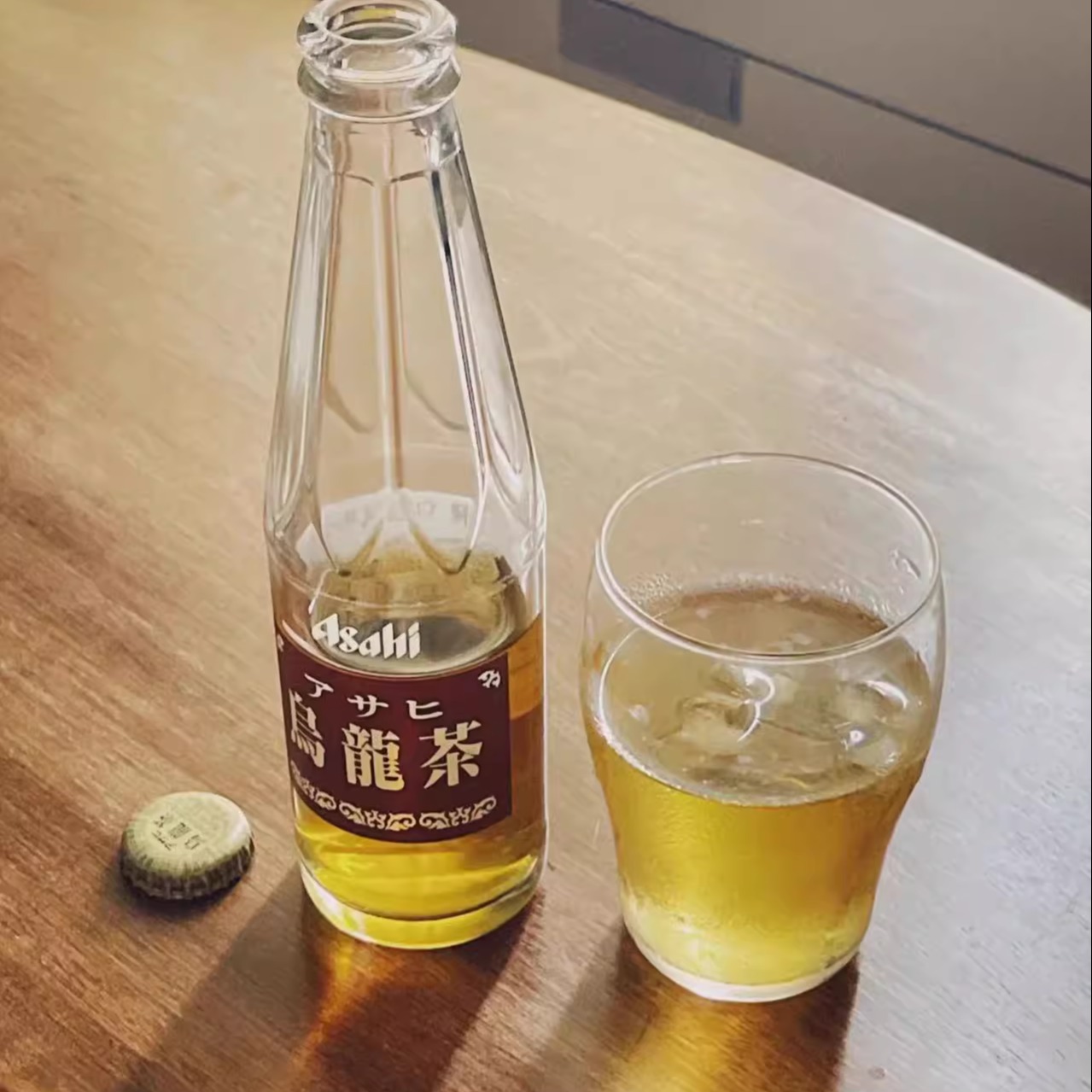 日本解渴解腻乌龙茶玻璃瓶
