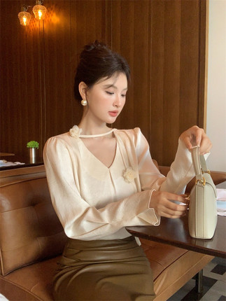 法式气质优雅知性温柔花朵飘带小衫  89053#