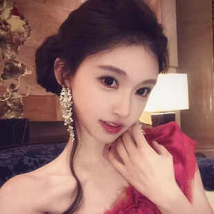 韩剧女主古早感水钻花朵耳环小妈感气质长款镶钻耳钉千金晚宴耳饰