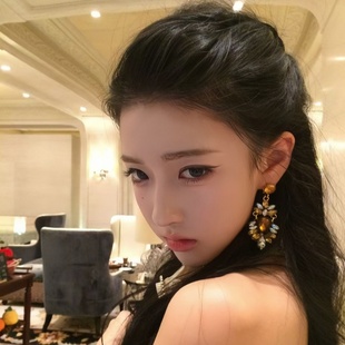 韩系复古水滴锆石夸张耳环女轻奢气质长耳钉贵气名媛古早千金耳夹