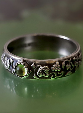 S925复古雕花做旧绿宝石开口戒指