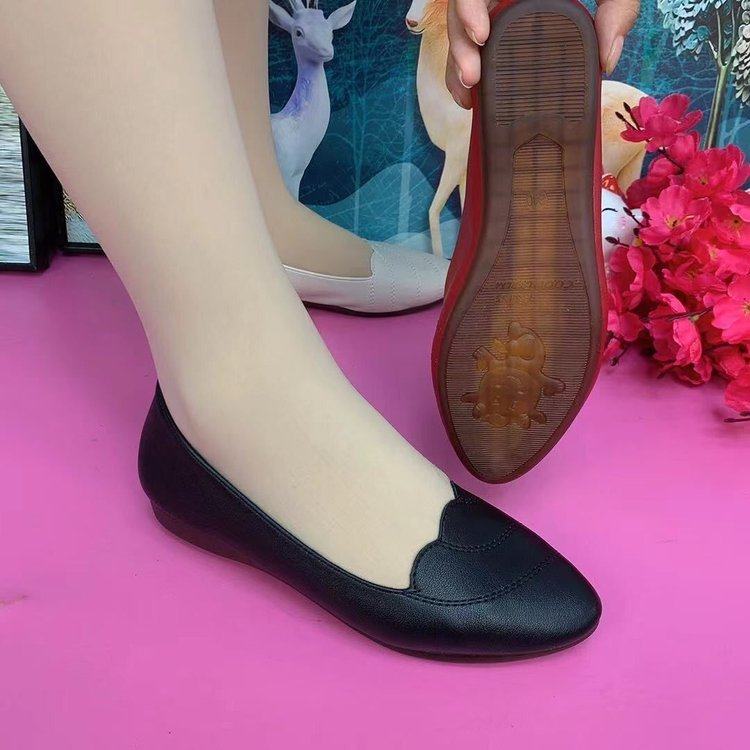 断码品牌鞋单鞋女春季软底牛筋平底防滑2023新款百搭时尚妈妈皮鞋