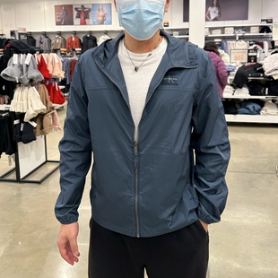 CK Calvin Klein 男士秋冬新款休闲时尚防风防水连帽夹克外套薄款