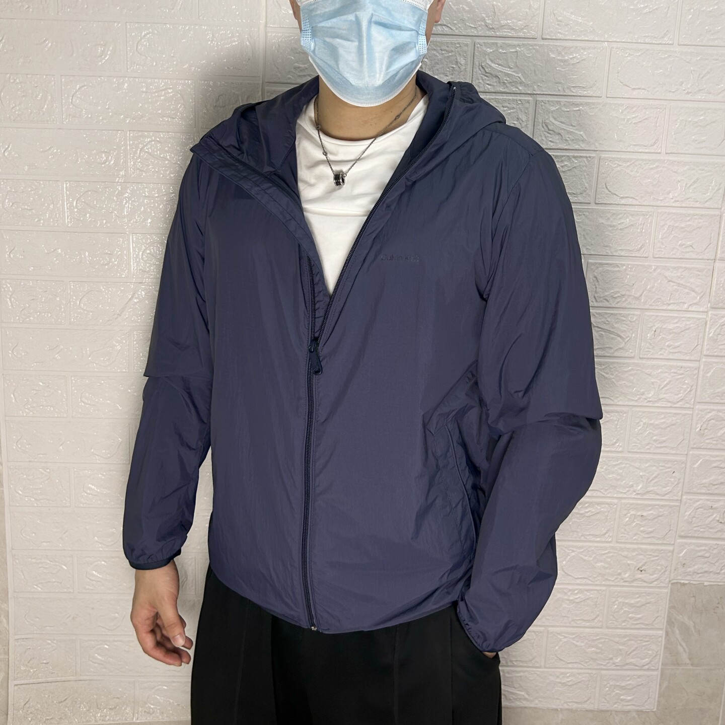 2026春季新款Calvin Klein CK 男士休闲纯色百搭连帽防水夹克外套