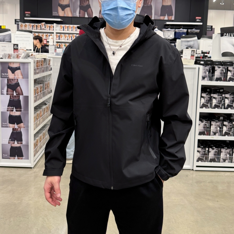 CK Calvin Klein 男士户外防风防水全身压胶硬壳冲锋衣夹克外套