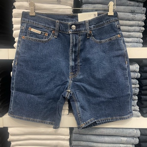 CK Calvin Klein 男士夏季新款休闲百搭水洗直筒牛仔短裤五分裤