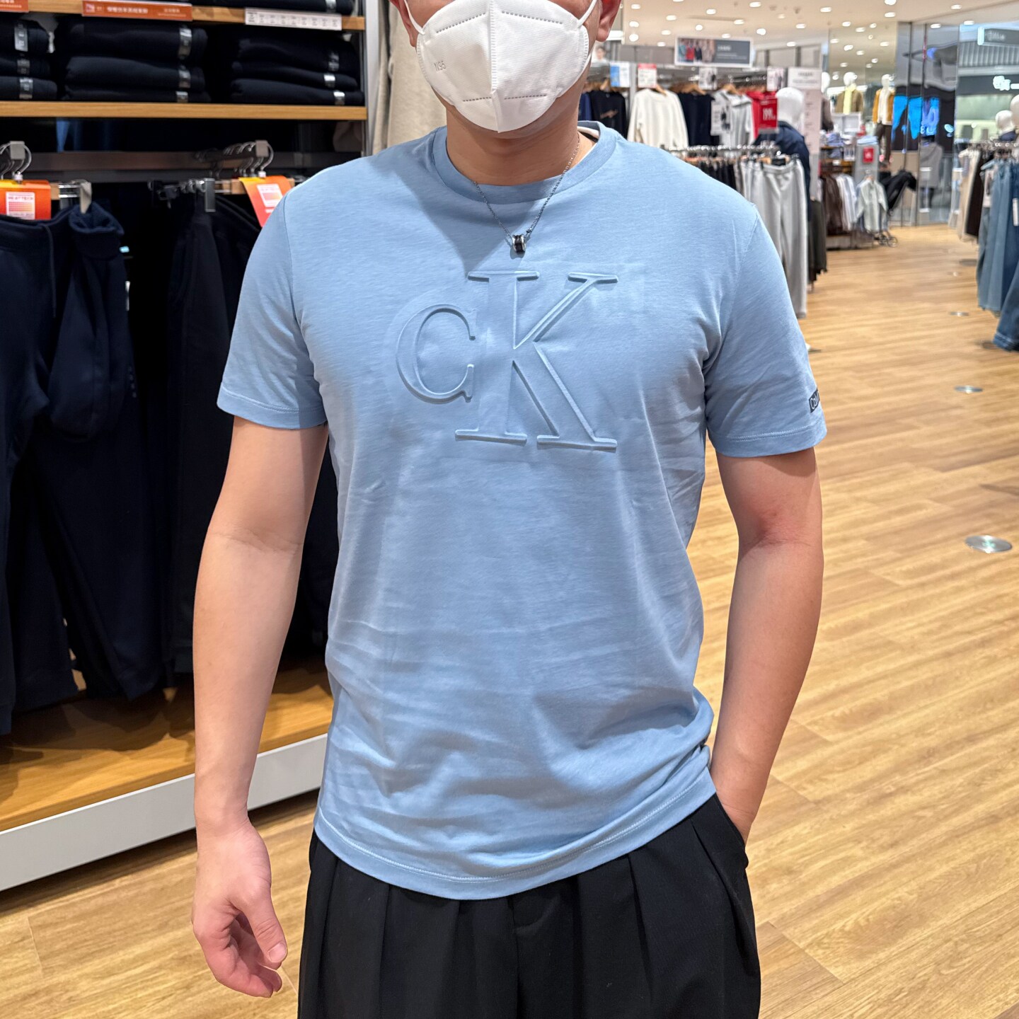 Calvin Klein/CK 男士夏季新款简约纯色立体字母LOGO纯棉短袖T恤