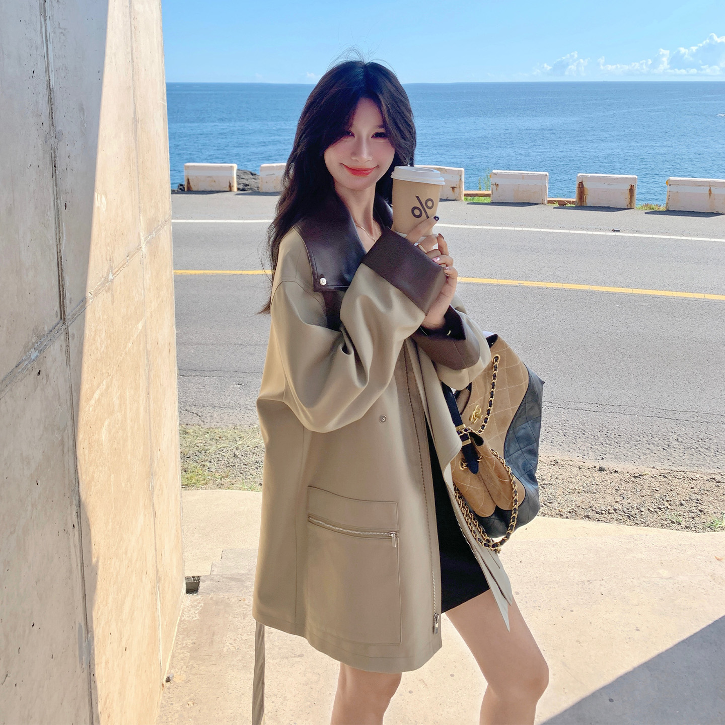 卡其色韩系PU皮翻领拼接风衣外套女2025秋新款高级感气质时尚大衣