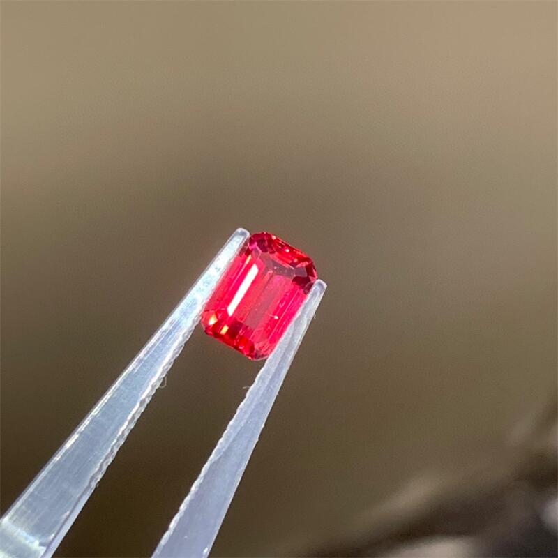 天然尖晶石镶嵌裸石火彩闪耳钉耳坠项链18k金1.31ct吉尔德证书悠