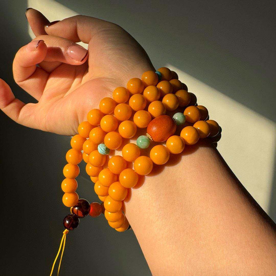 天然俄料鸡油黄蜜蜡10mm108佛珠手链 项链手链 重65.2克 配证书nn