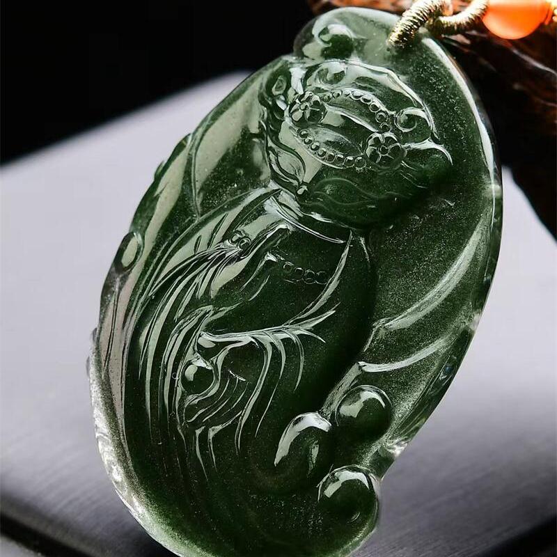 大号天然水晶绿幽灵翠绿俏色九尾狐狸吊坠项链手工雕刻36.3g即