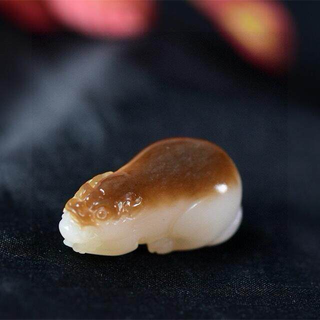 天然新疆和田玉糖羊脂貔貅玉坠吊坠项链玉质细腻油润老坑10.5g犹
