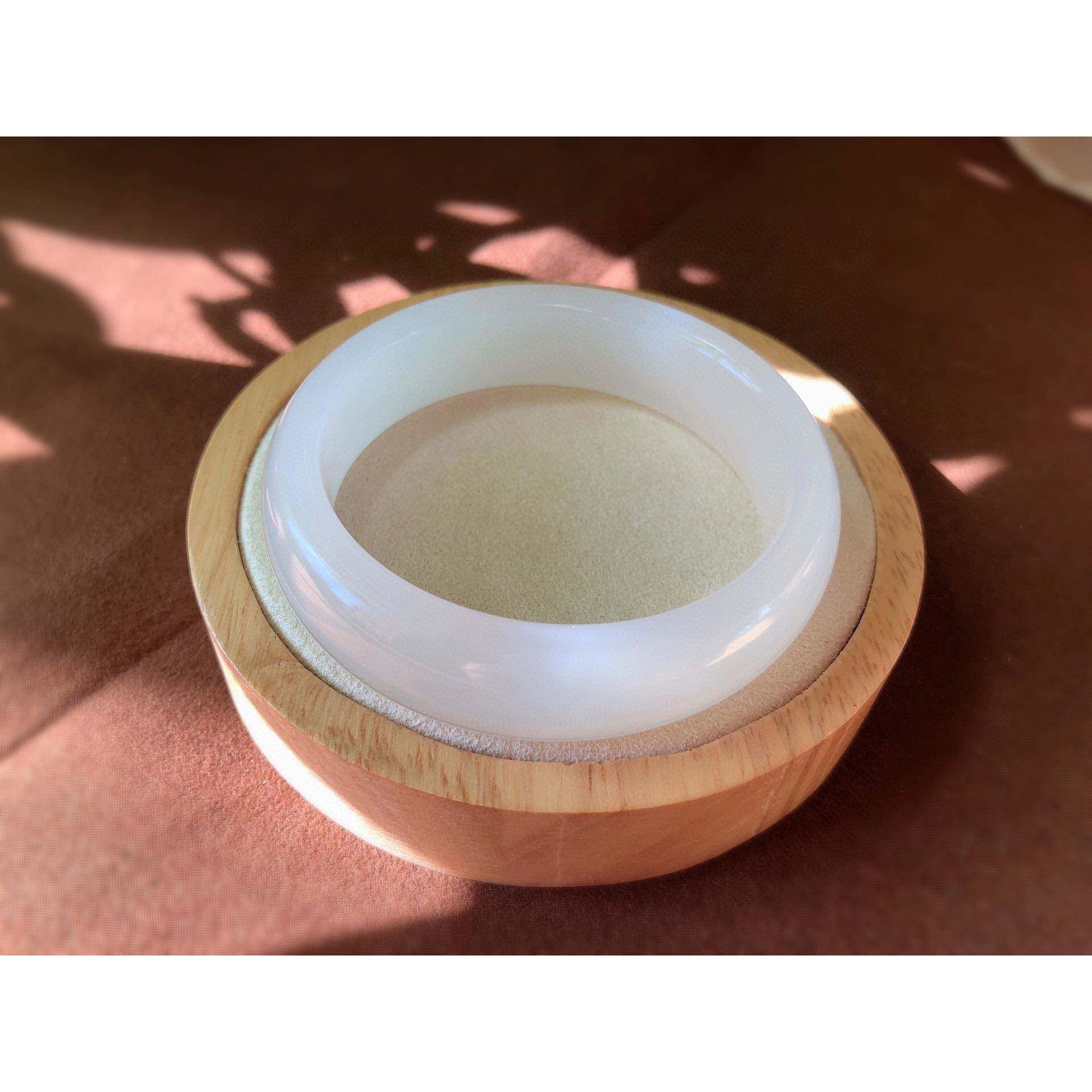 天然和田玉羊脂白玉50.3mm圈口手镯 老坑料小圈口 一级白 油润 xe