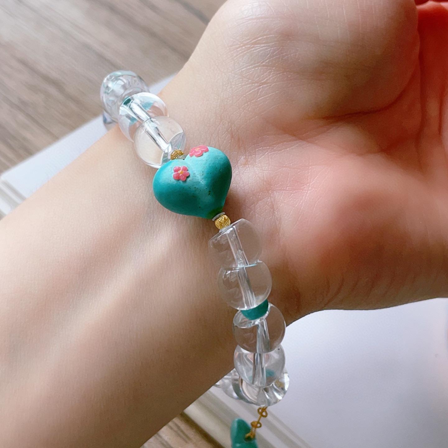 天然10mm白水晶大肠搭原矿绿松石蒙奇奇手链 屁桃爱心 配18k金jd0