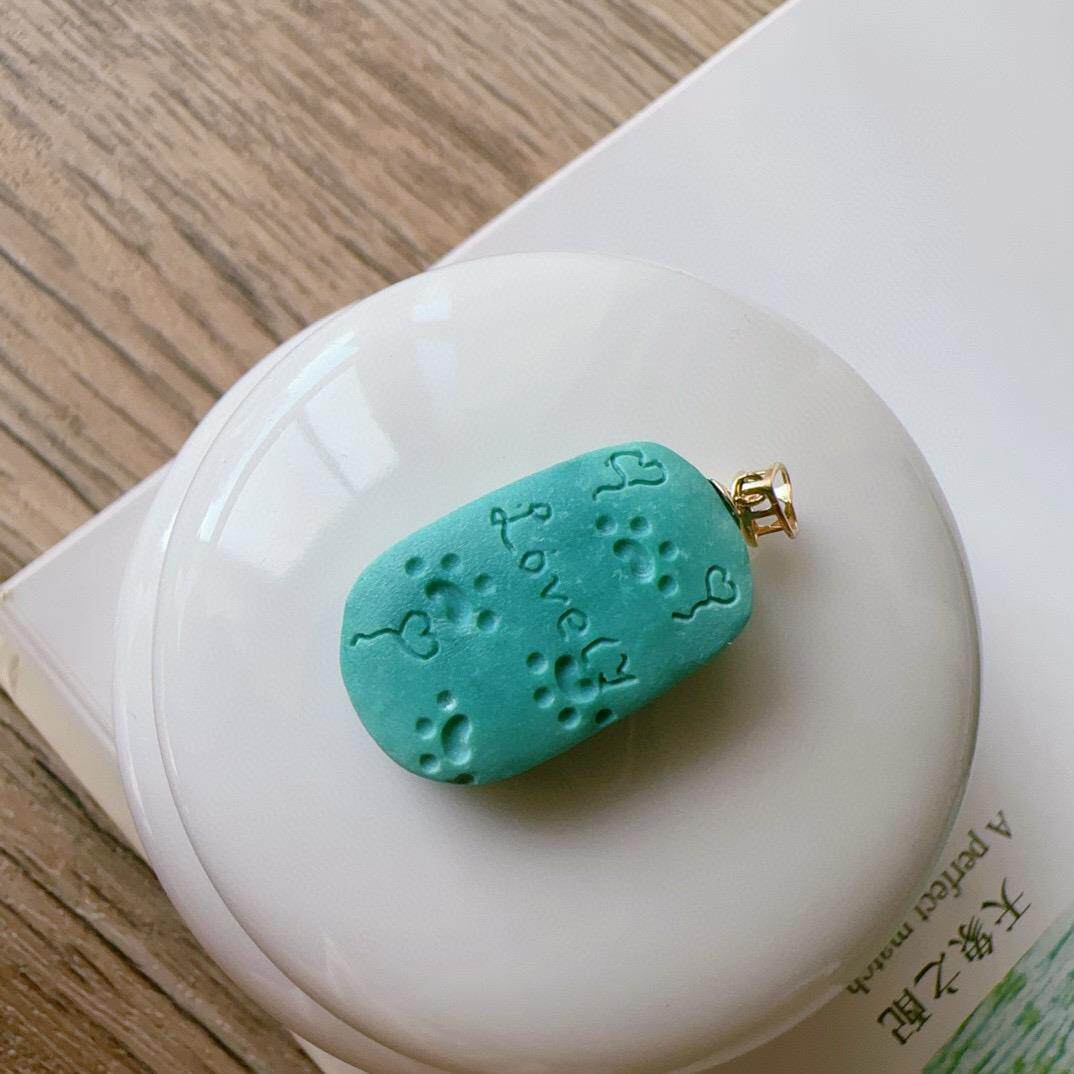 天然湖北原矿绿松石小猫牌锁骨链吊坠 高瓷高品 18k金扣头配证jd0