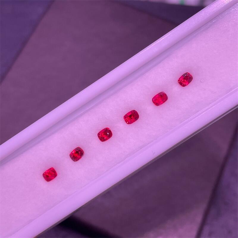 天然无烧缅甸尖晶石鸽血红色火彩满透1.63克拉镶嵌裸石耳钉耳坠悠