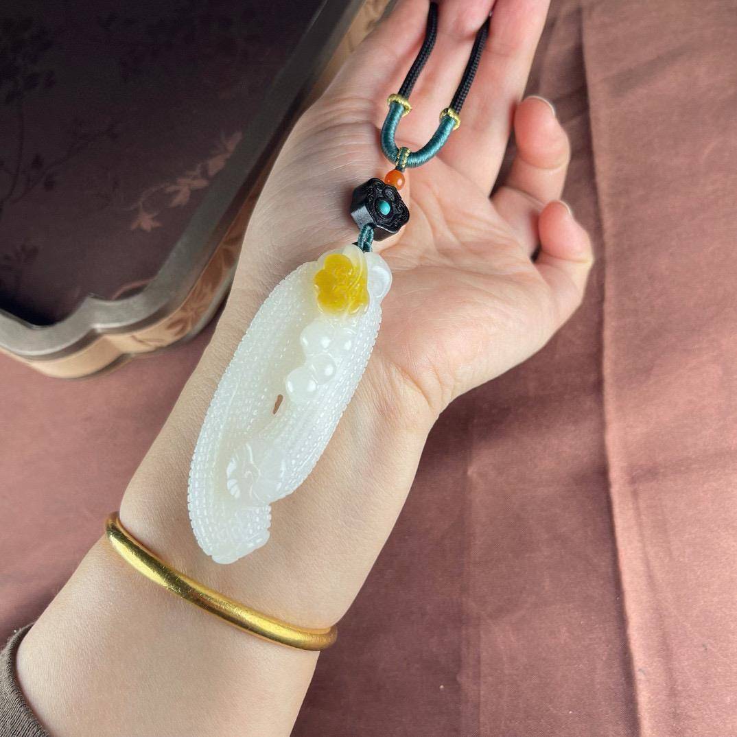 天然和田玉羊脂玉福瓜 四季有福吊坠项链 飞黄腾达吊坠 配证书hh0