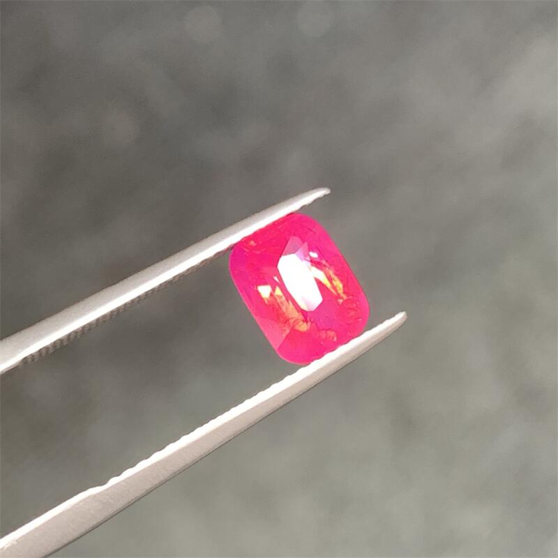 天然尖晶石镶嵌裸石满火彩透项链手链戒指手镯2.11ct吉尔德证书悠