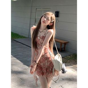 新款 设计感无袖 夏季 法式 碎花上衣 半裙度假甜美套装