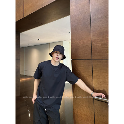 高智感纯色假两件阔版短袖T恤