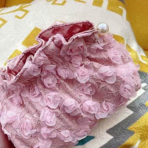 日系蕾丝刺绣手拿收纳包