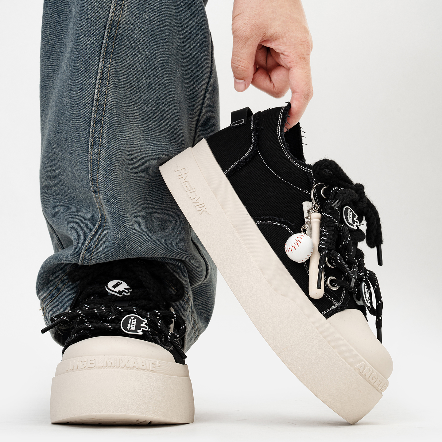 黑白米奇大头帆布鞋男潮小众7cm隐形增高鞋厚底圆头休闲百搭板鞋