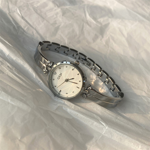 SUBTIME手链表女小众高级感ins风