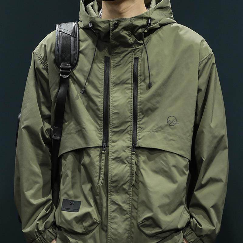 2025新款绿色户外冲锋衣男士春秋外套连帽潮牌大码胖宽松工装夹克