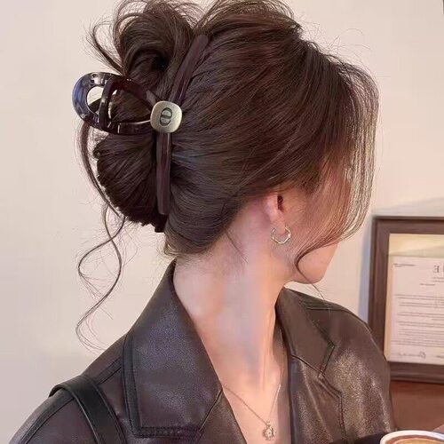 复古抓夹女2025新款高级感大号